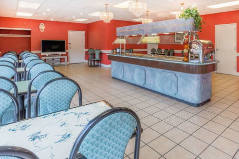 Ramada By Wyndham Roanoke - Click Find 22