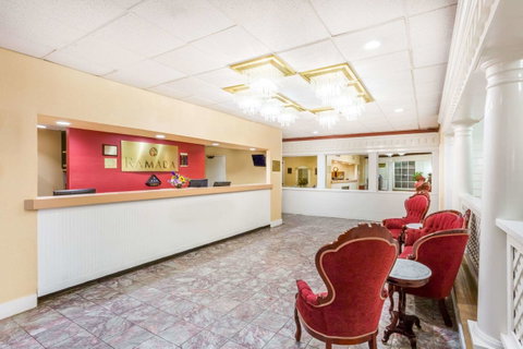 Ramada By Wyndham Roanoke - Click Find 21