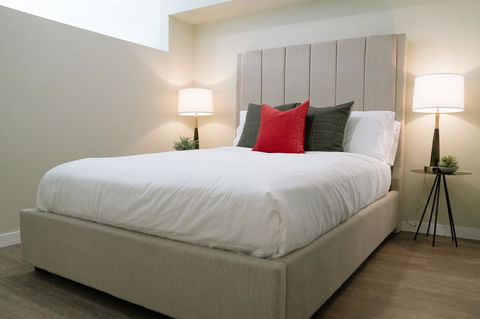 WhyHotel Seattle-Belltown Luxe Suites Wall Street - Click Find 1