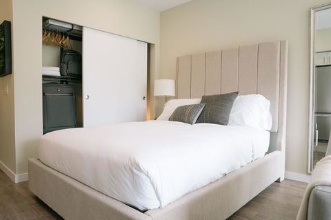 WhyHotel Seattle-Belltown Luxe Suites Wall Street - Click Find 5