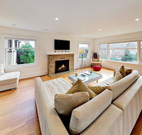 346 West Kinnear Place Home