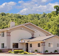 Super 8 by Wyndham Elkins