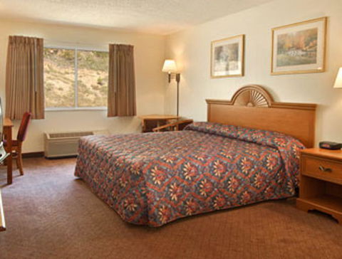 Super 8 By Wyndham Huntington WV - Bet 4u 6