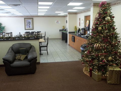 Super 8 By Wyndham Huntington WV - Bet 4u 11