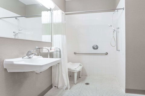 Ramada Limited - Huntington - Bet 4u 19