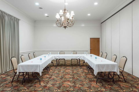 Ramada Limited - Huntington - Bet 4u 16