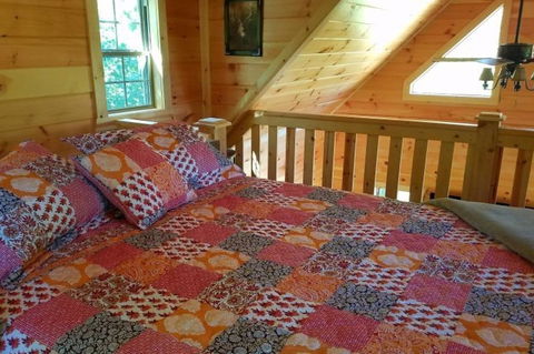 The Frontier - An Amish Built Deluxe Cabin - Bet 4u 1