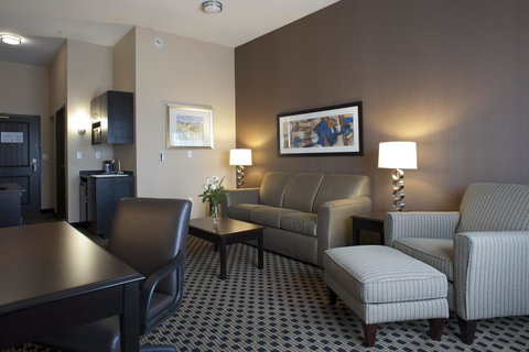 Holiday Inn Express & Suites - Green Bay East - Bet 4u 23