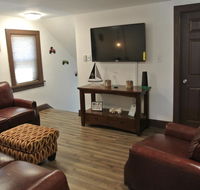 3 Bedroom Cottage with Lakeviews Steps from Waverly Inn