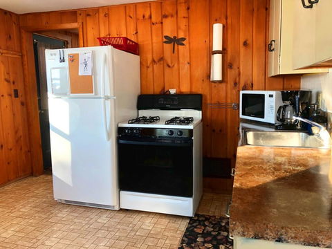 Buckskin Lake Resort - Kodiak Cabin - Bridge Guide 5