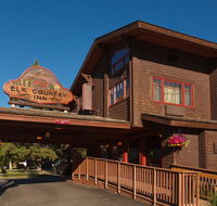 Elk Country Inn