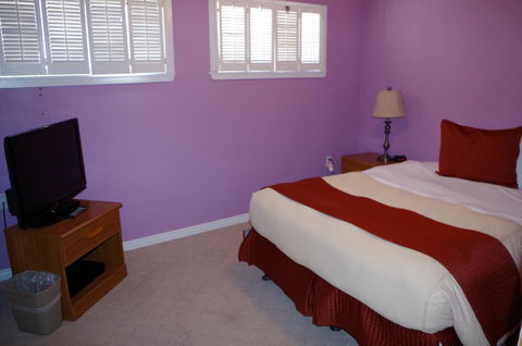 Riviera Lodge - Bet 4u 23