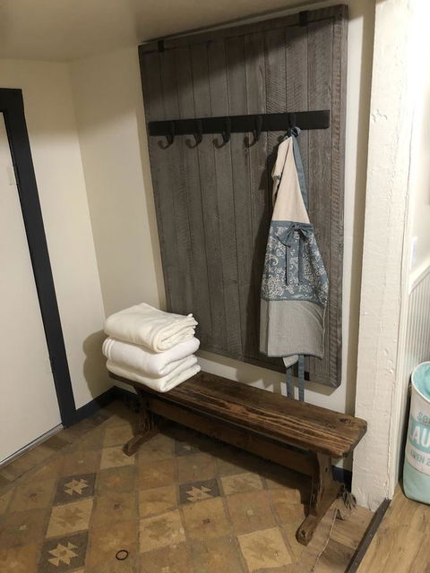 Saratoga Stage Coach Stop - Bet 4u 12