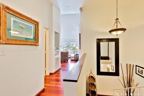 1043 - Coast Hideaway - Bet 4u 1