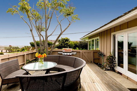 1402 - Point Loma Perch Four-Bedroom Holiday Home - Bet 4u 1