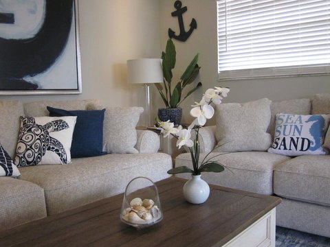 3 Anchorage Retreats - Bet 4u 1