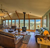 'Elk Mountain' Red Lodge Hillside House with Hot Tub