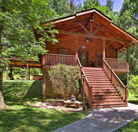 'Little Creek' Cabin with Quiet Sevierville Location