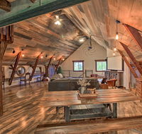 'The Boars Abode' Renovated Barn Home in Donnelly