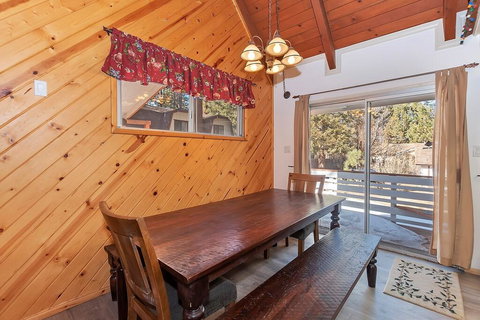 017 Mountain Bliss Cabin - Bet 4u 2