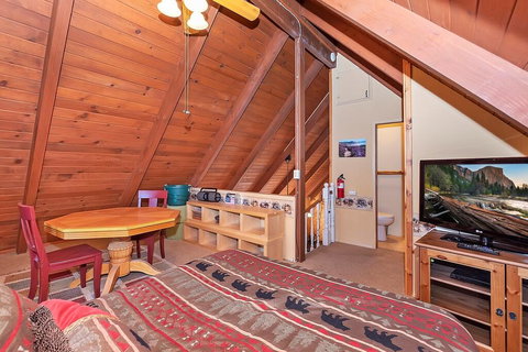 017 Mountain Bliss Cabin - Bet 4u 0