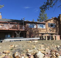 037 Vintage Lakefront Cabin Cabin