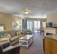 104 Pointes North Inn