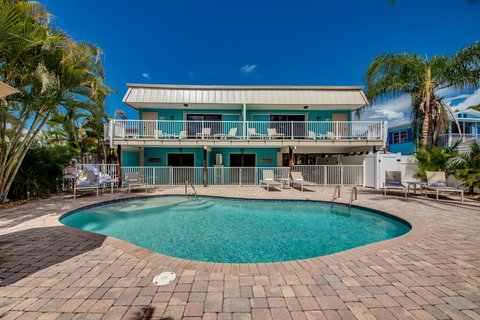 110 Bahia Via #2 - Upstairs Right - Bet 4u 3