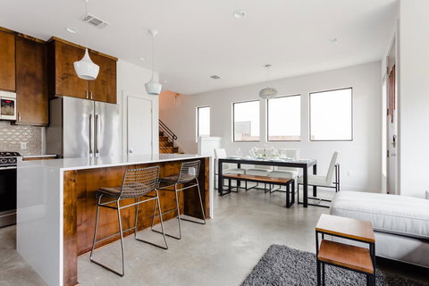 12th Street Place - Click Find 3