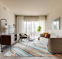 2-Bdrm Gem Steps From Venice Beach