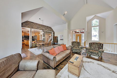 255SQUIR Home - Click Find 3
