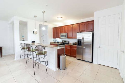 3 BR 3 BA Apartment 5min To Universal 1823sqft - Bet 4u 1