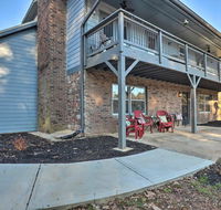 Apt with Shared Pool - 23 Miles to LakePoint