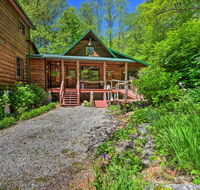 Artistic Cabin with Garden 12 Miles to Meade Brewery
