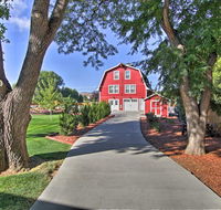Barn Retreat and Event Venue 5 Miles to Old Town