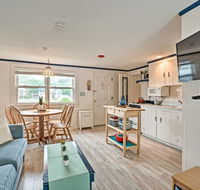 Beachy Cape Cod Condo Walk to Coast  Dining