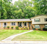 Beautiful 5 bedroom 3 bathroom single family home north of town