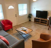 Beautiful Home at Botanical Gardens 2