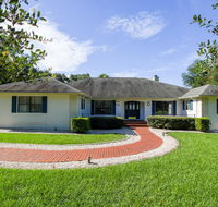 Beautiful Lakeview home