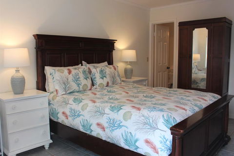 Bodega Harbor Inn - Bridge Guide 0