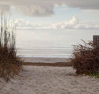 Bottoms' Up Beach Cottage