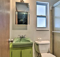 Bradenton Home w/Patio Perfect for Snowbirds