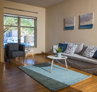 Bright 1BR Apt in North Loop