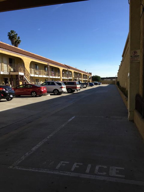 Budget Inn - Bet 4u 3