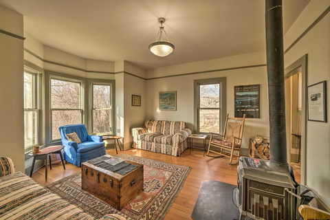 Cabin With Grill And Porch Near Yellowstone River! - Click Find 3