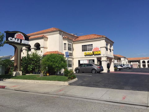 Cali Inn - Click Find 0