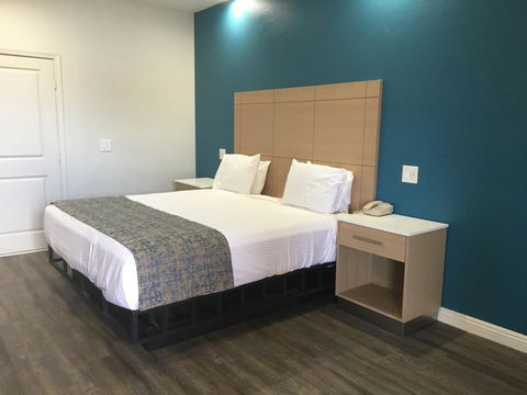 Cali Inn - Click Find 3