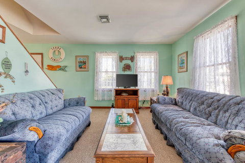 Canalside Comforts - Bet 4u 3