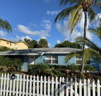 Captain's Hideaway-15min from PBI/5min to beach