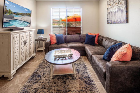 Casitas 1917 Cylinder Fire Pit, Sleeps 12, Pool Access, X-BOX 360 Over 30 Games - Bet 4u 0